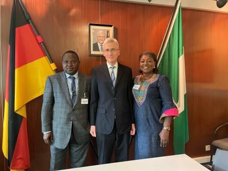 L-R: Dr Ajibola Abayomi, President of the Journalists International Forum For Migration (JIFORM), Gerald Wolf, Deputy Consul General, German Embassy, Lagos, and Mrs Yemisi Izuora, the Publisher of Oriental News Nigeria during a visit of the JIFORM to the Embassy on 22nd March, 2023.